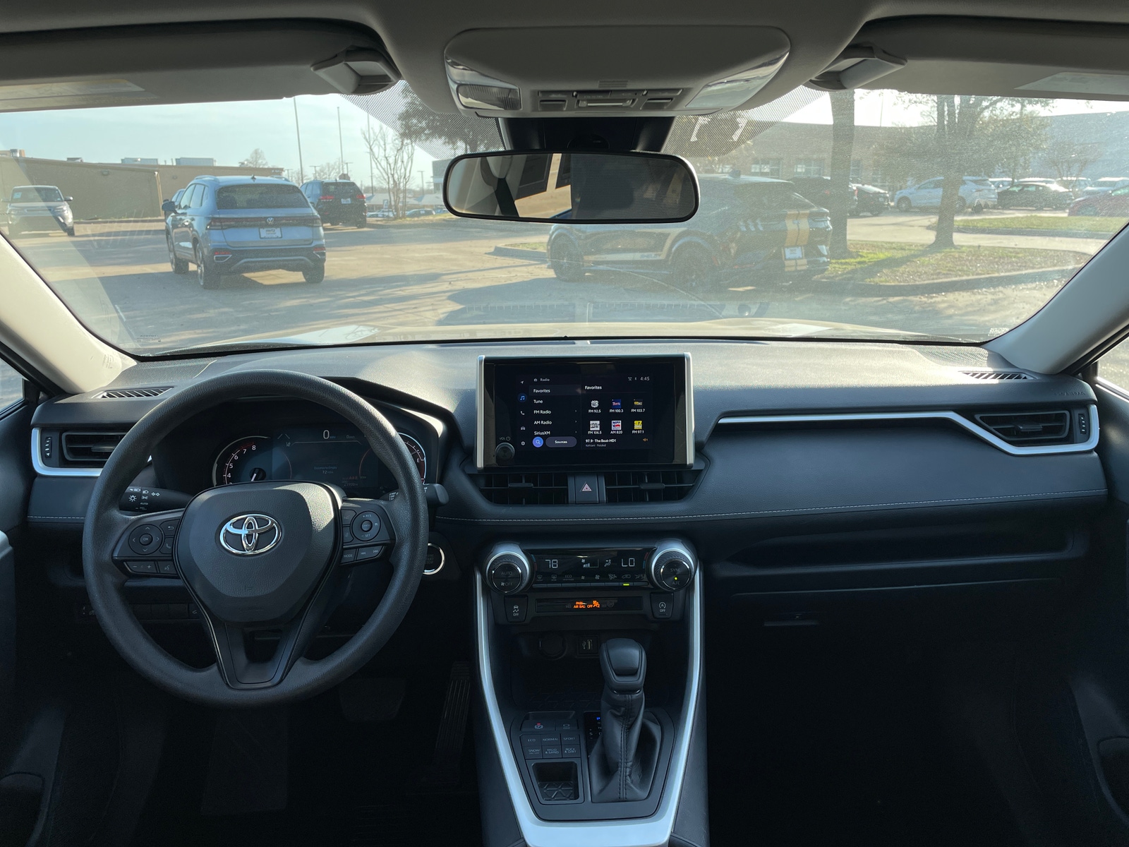 Thumbnail: 2025 Toyota RAV4 - 2