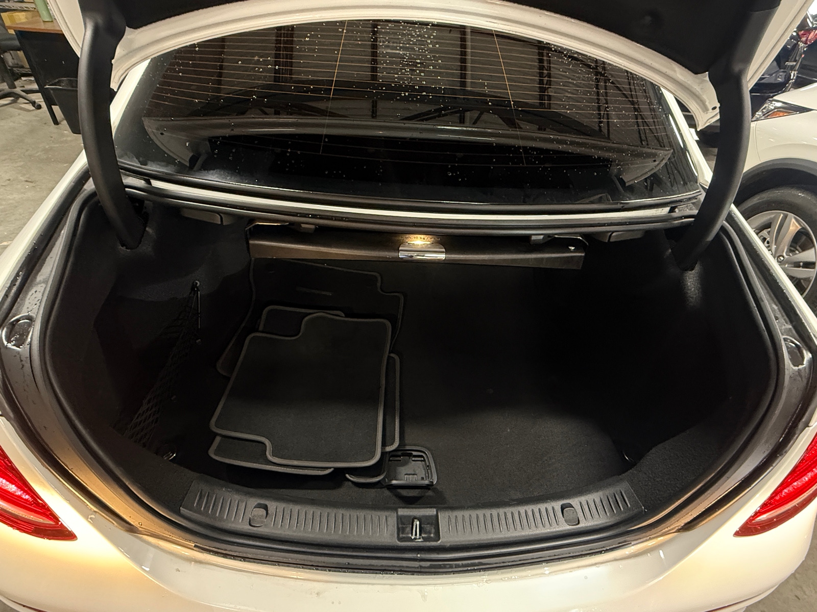 Thumbnail: 2019 Mercedes-Benz E-Class - 6