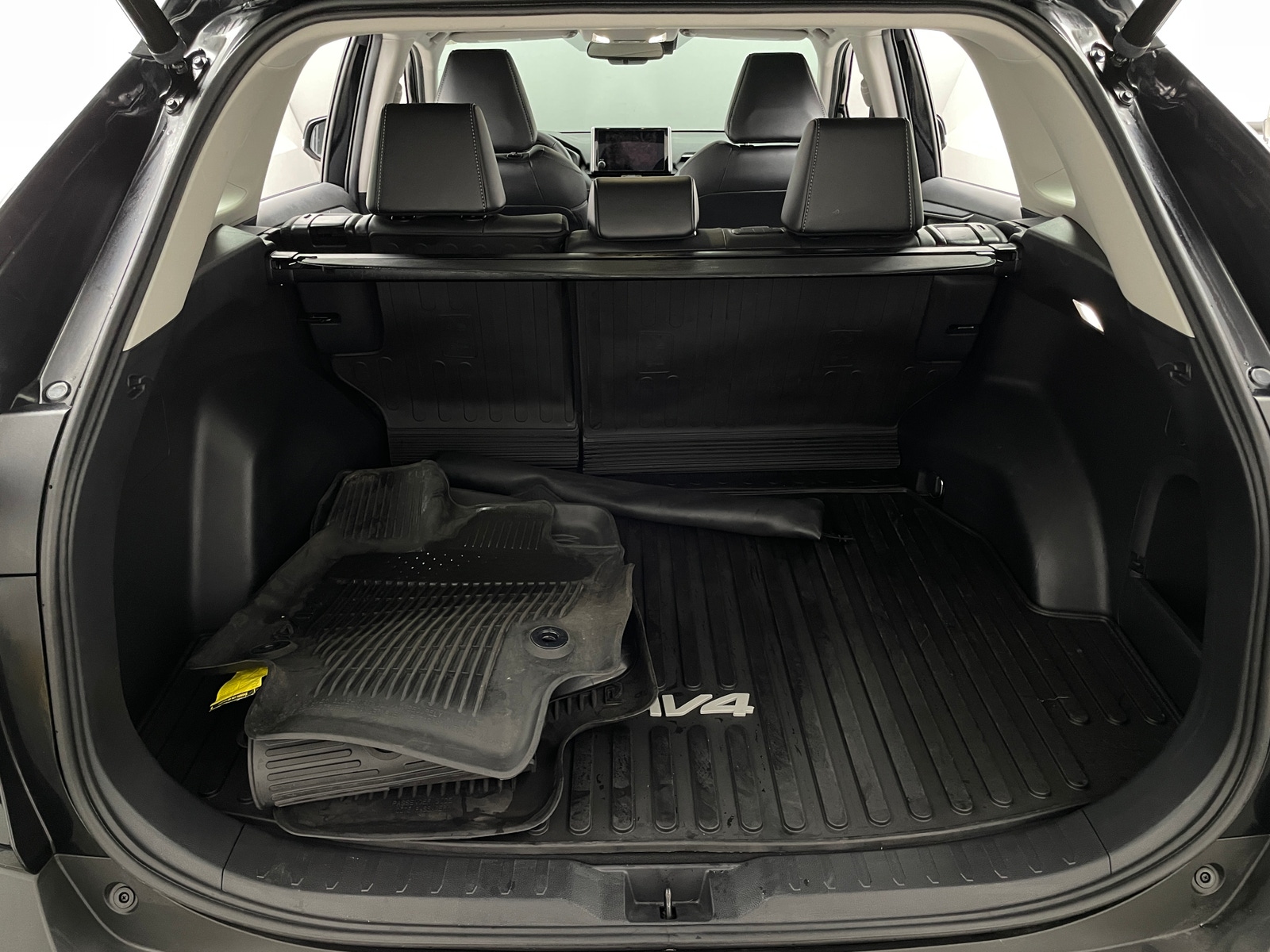 Thumbnail: 2023 Toyota RAV4 - 7