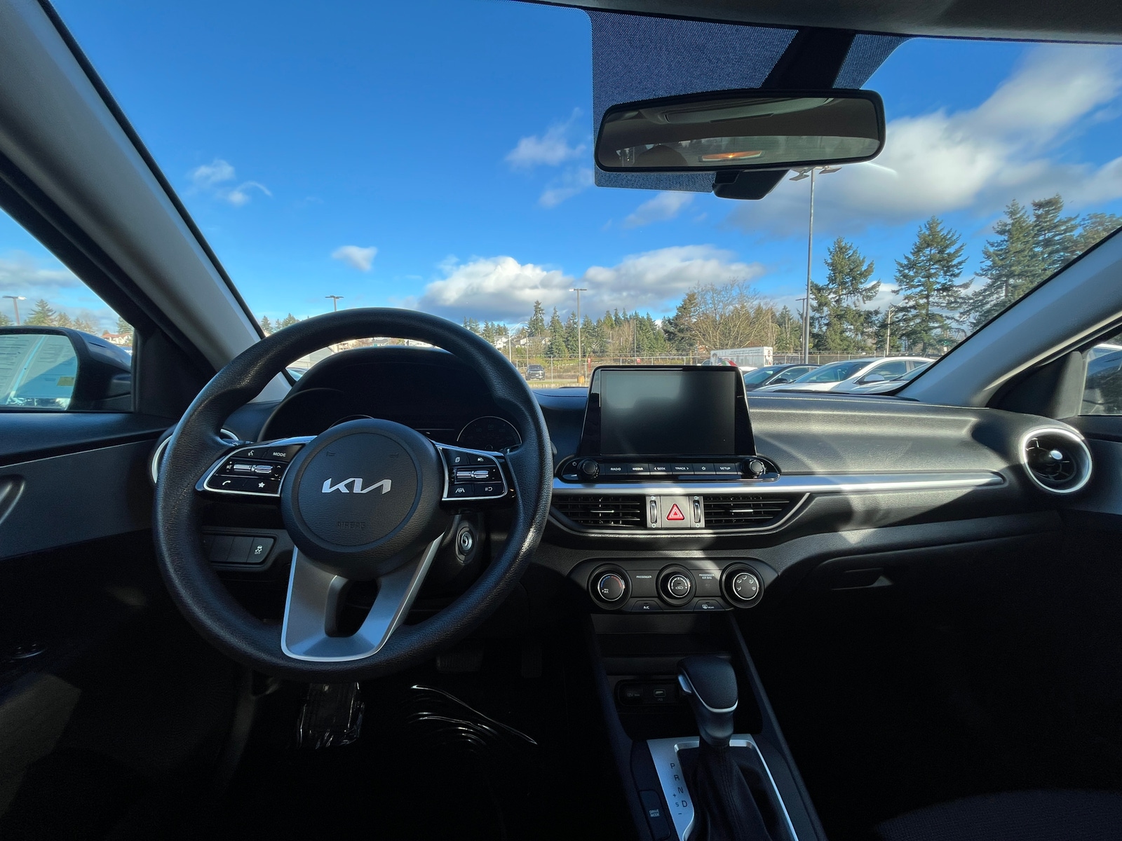 Thumbnail: 2023 Kia Forte - 3