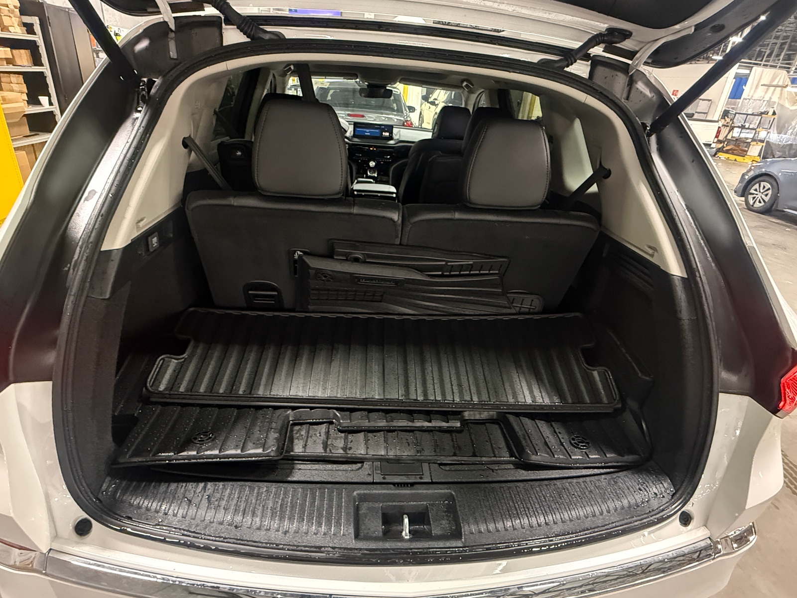 Thumbnail: 2024 Acura MDX - 6