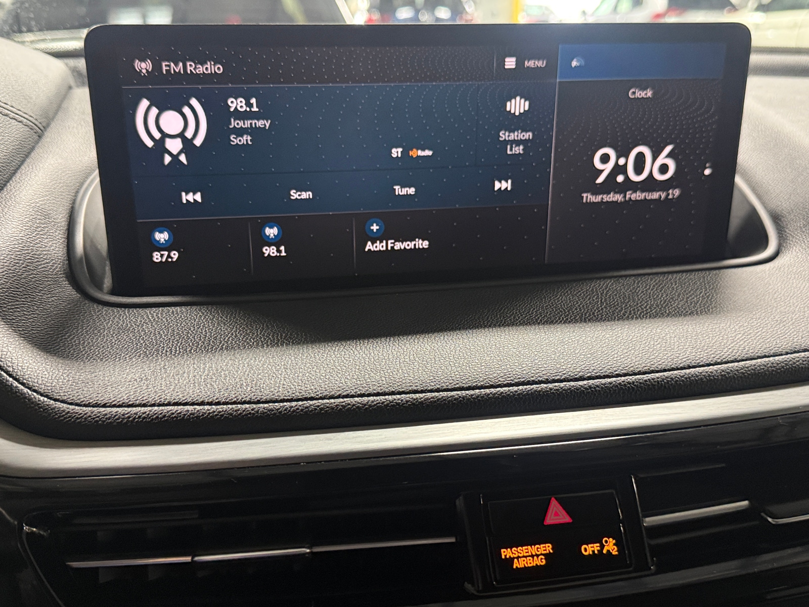 Thumbnail: 2024 Acura MDX - 3