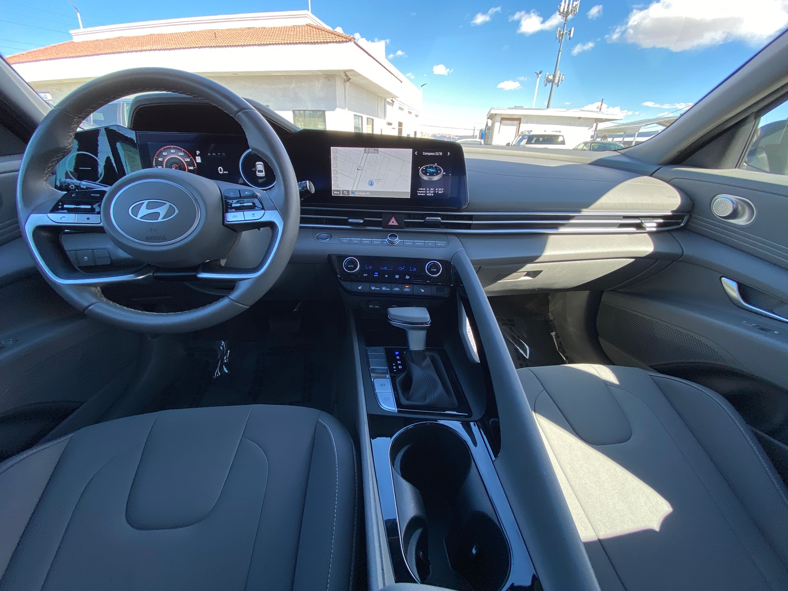 Thumbnail: 2025 Hyundai Elantra - 3