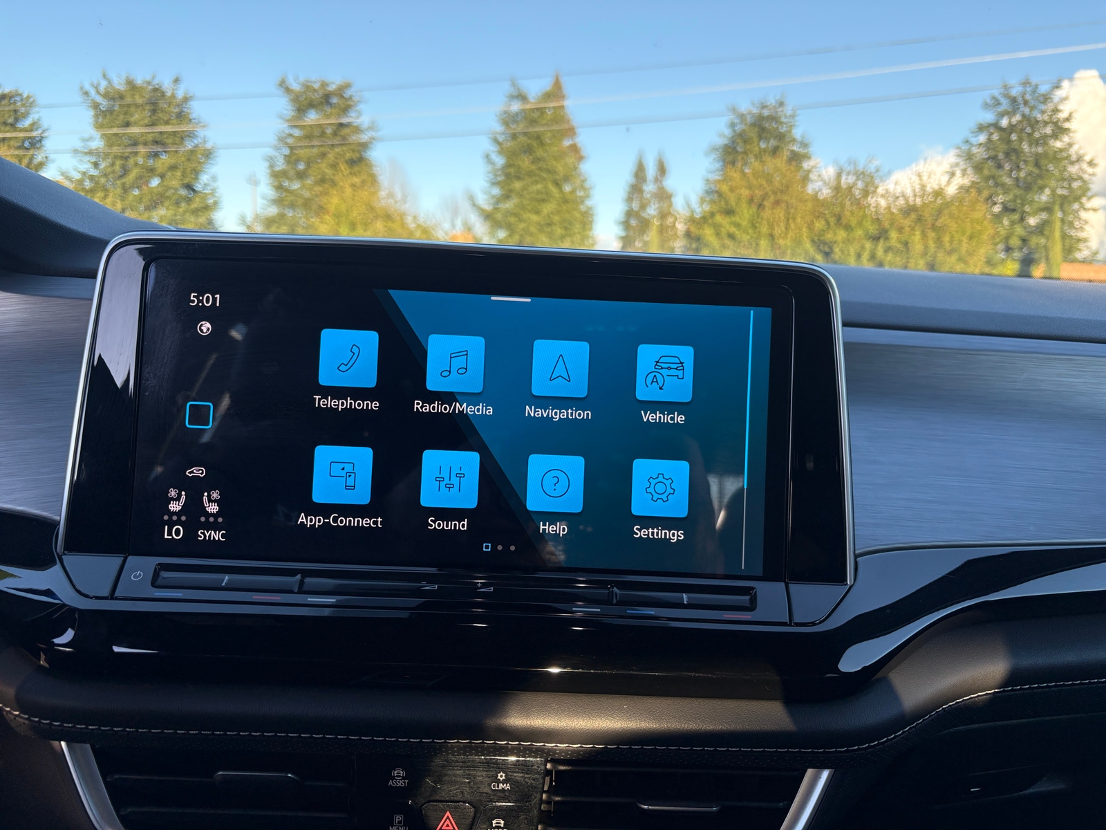 Thumbnail: 2025 Volkswagen Atlas - 4