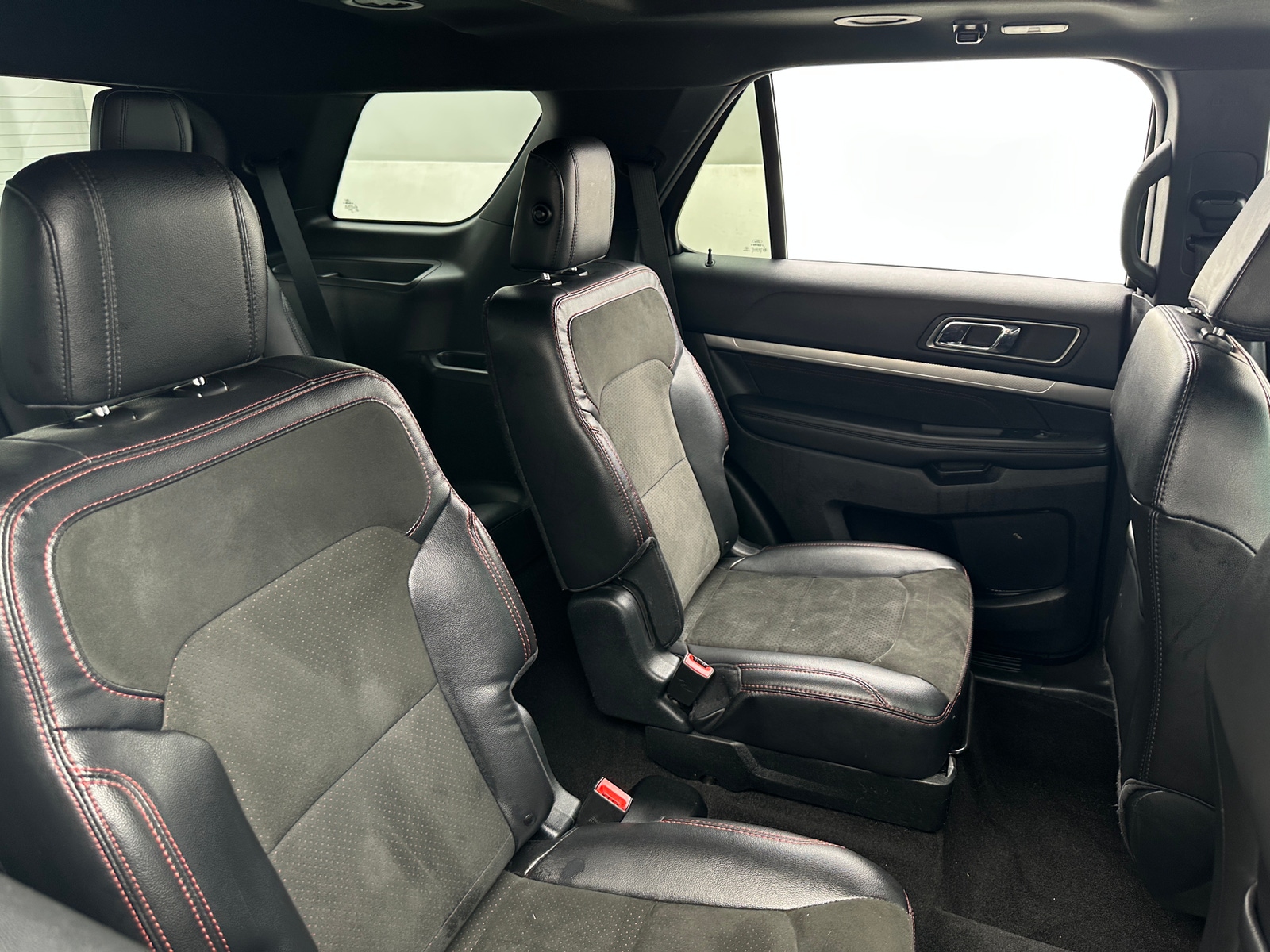 Thumbnail: 2018 Ford Explorer - 5