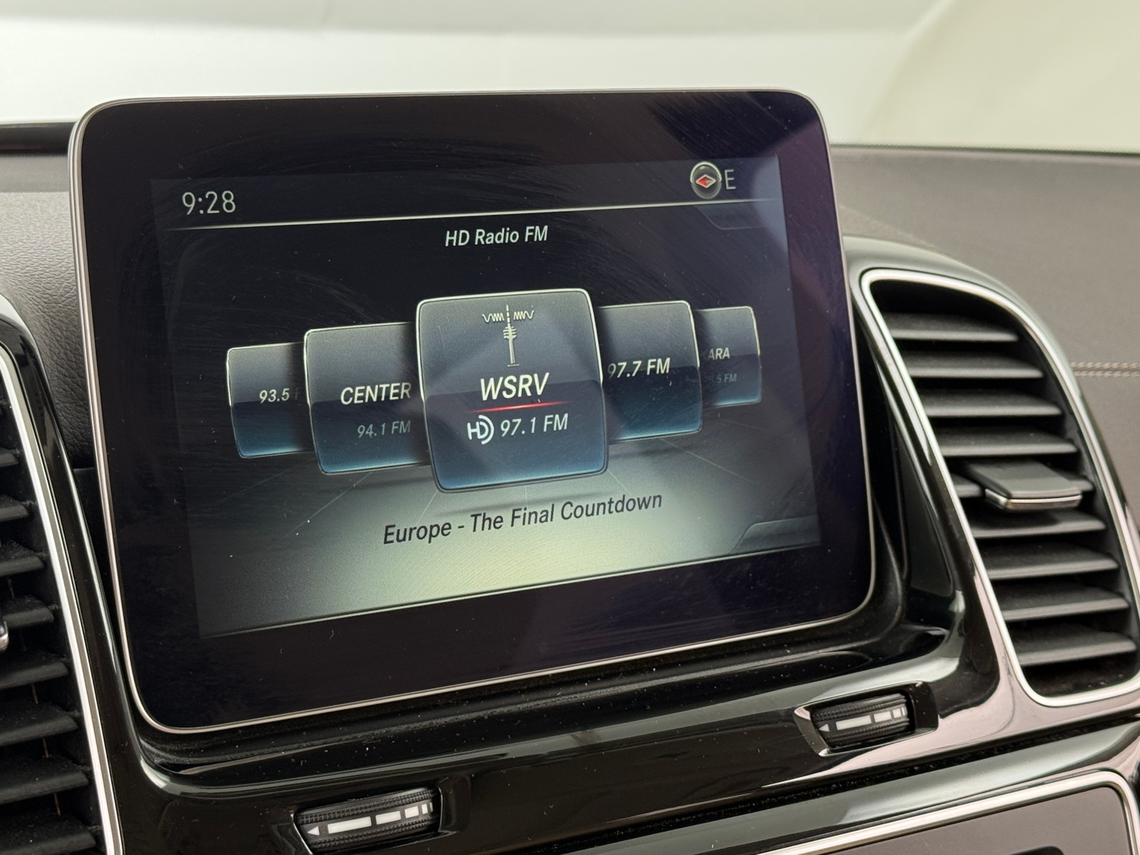 Thumbnail: 2018 Mercedes-Benz GLS - 3