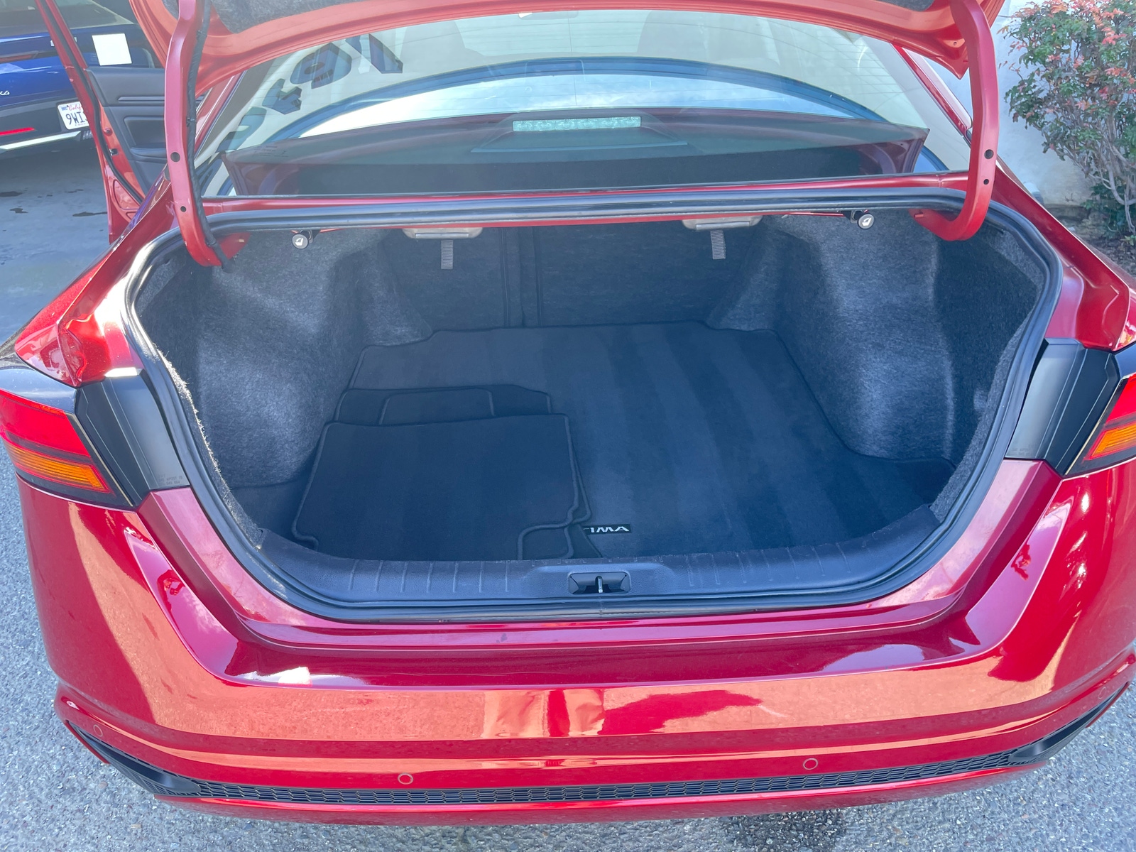 Thumbnail: 2025 Nissan Altima - 6