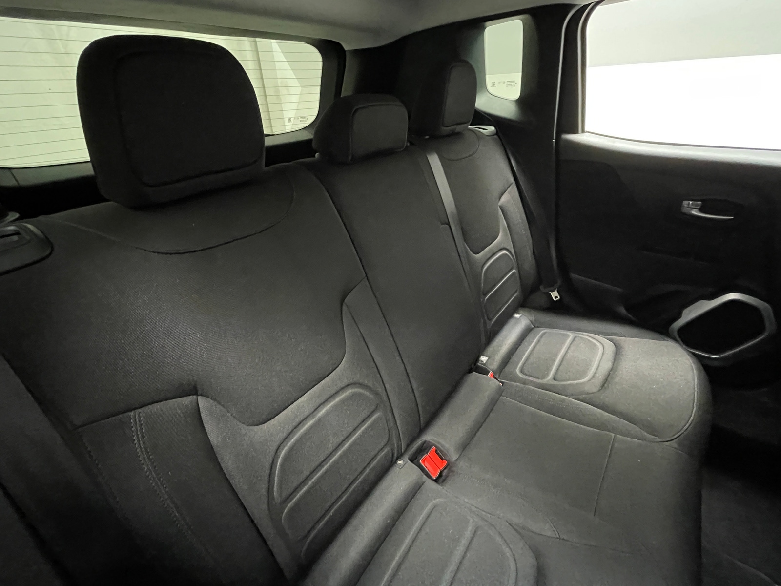 Thumbnail: 2018 Jeep Renegade - 6