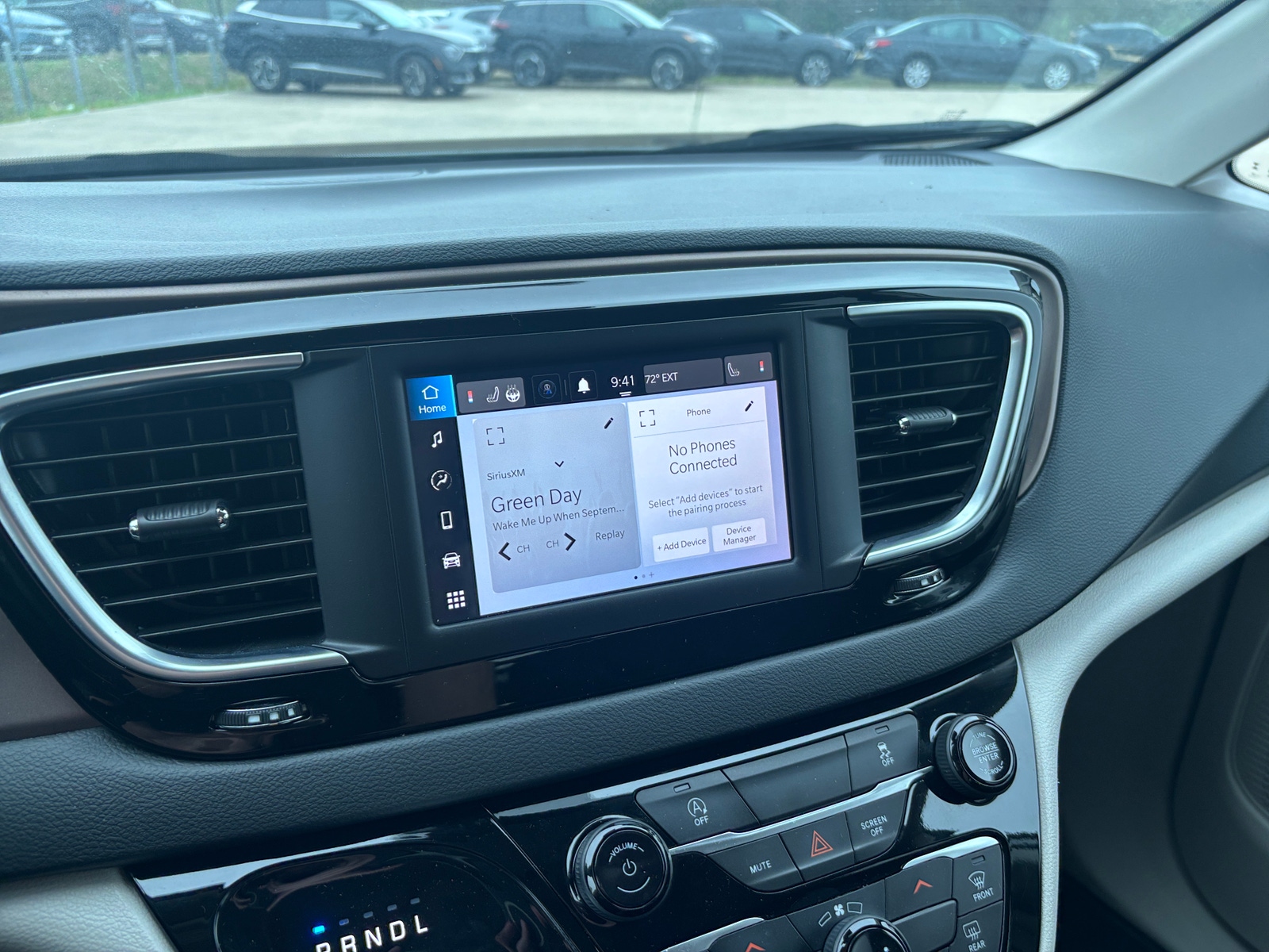 Thumbnail: 2023 Chrysler Voyager - 4