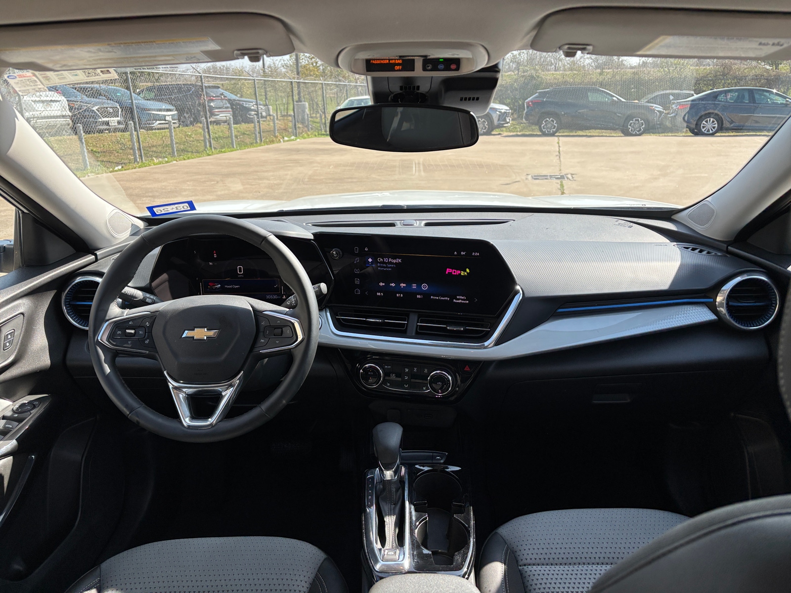 Thumbnail: 2025 Chevrolet Trax - 3