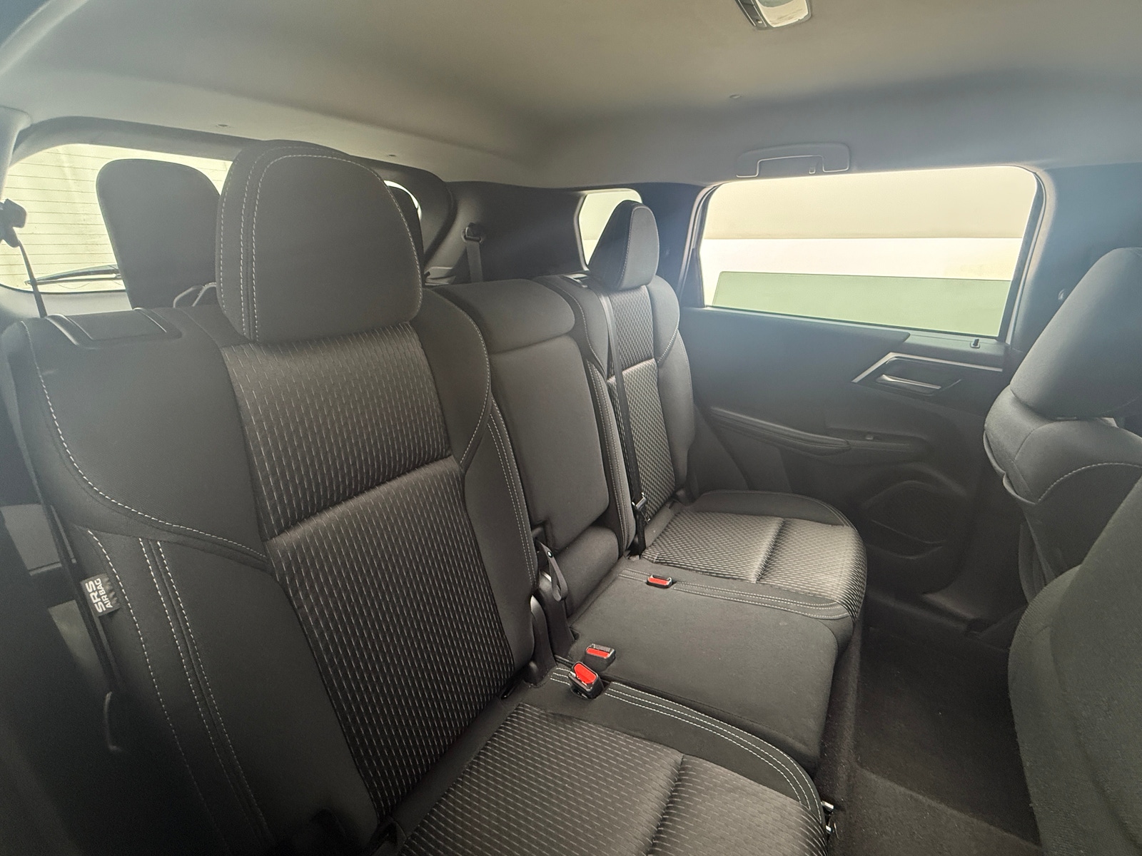 Thumbnail: 2022 Mitsubishi Outlander - 6