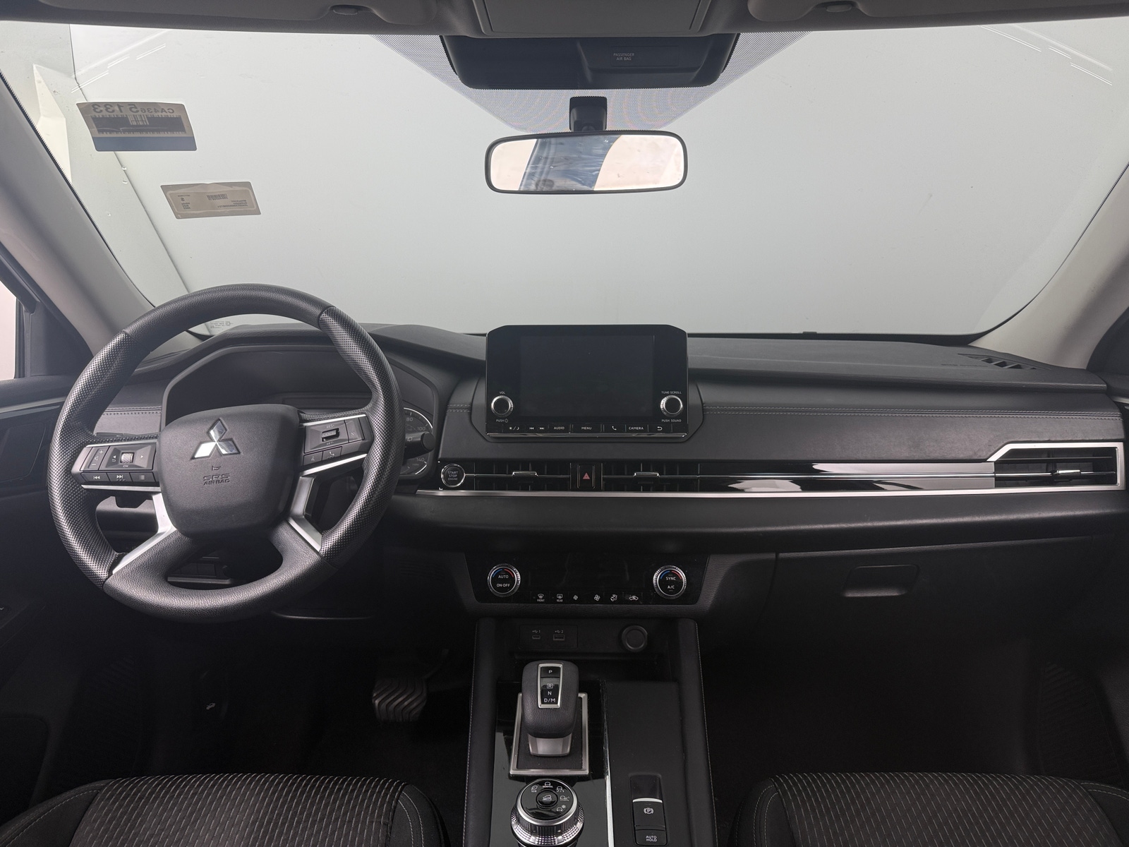 Thumbnail: 2022 Mitsubishi Outlander - 3