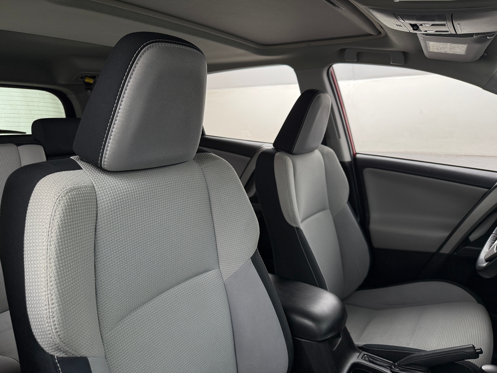 Thumbnail: 2016 Toyota RAV4 - 2