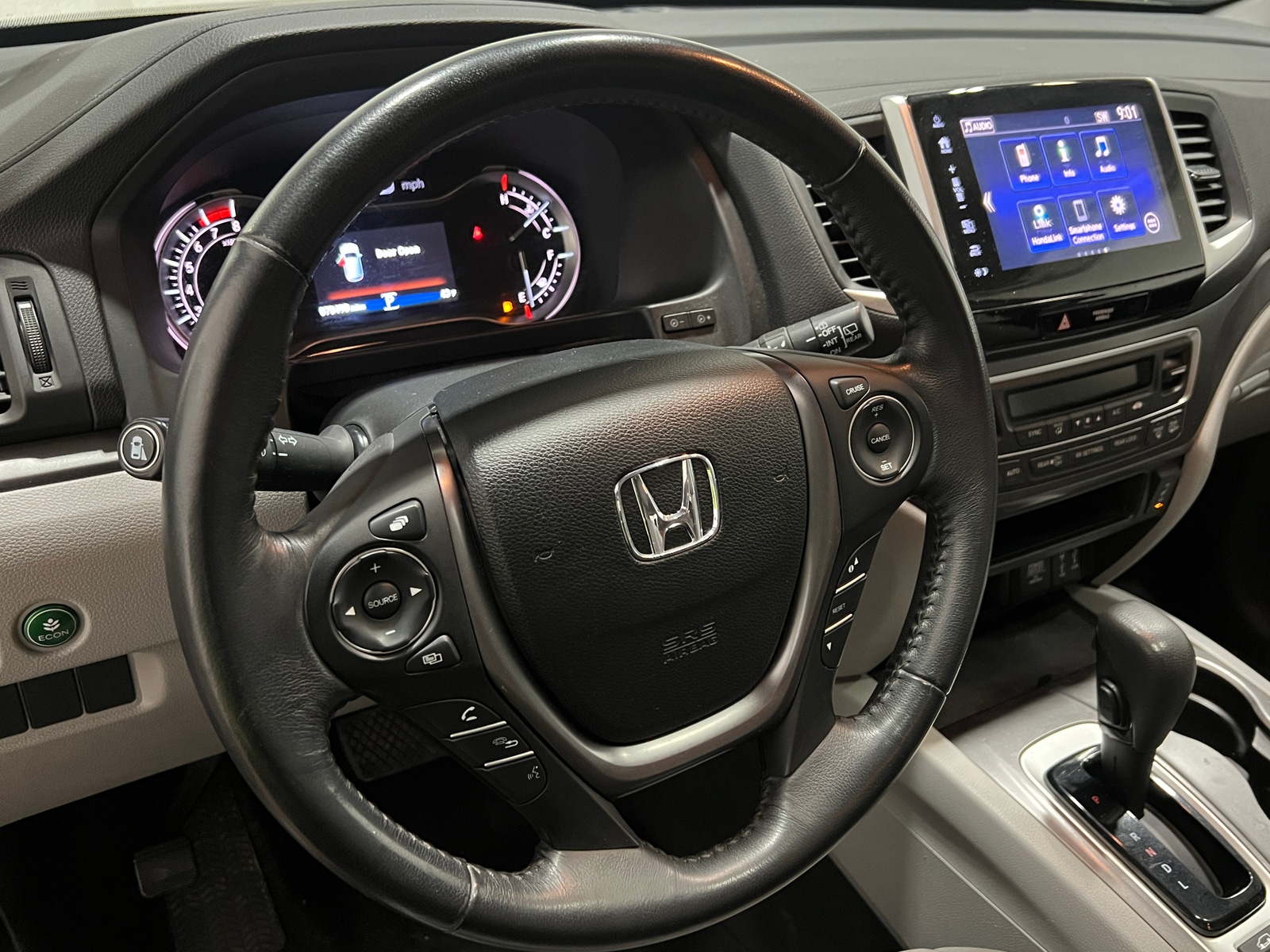 Thumbnail: 2017 Honda Pilot - 4