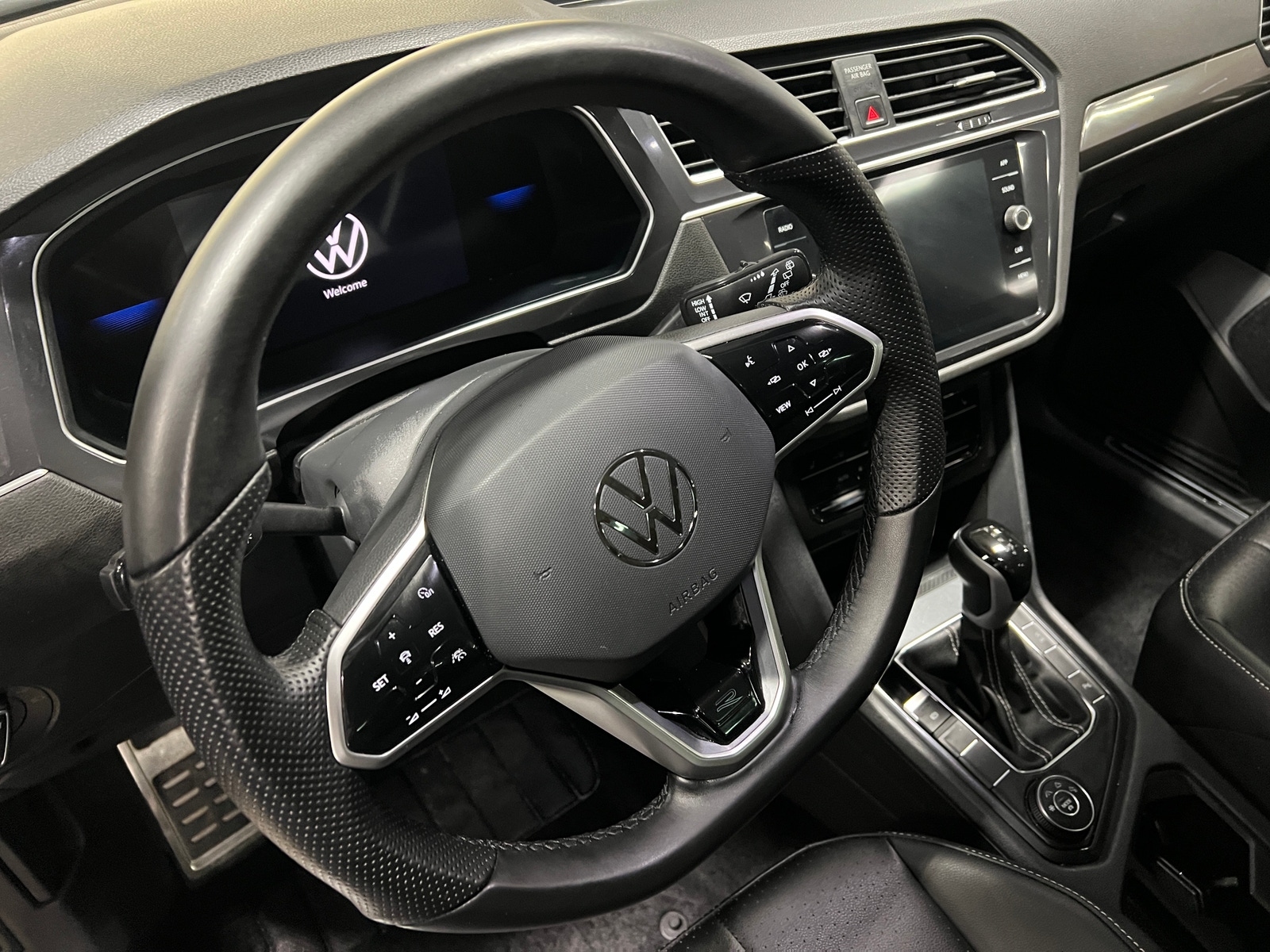 Thumbnail: 2024 Volkswagen Tiguan - 4