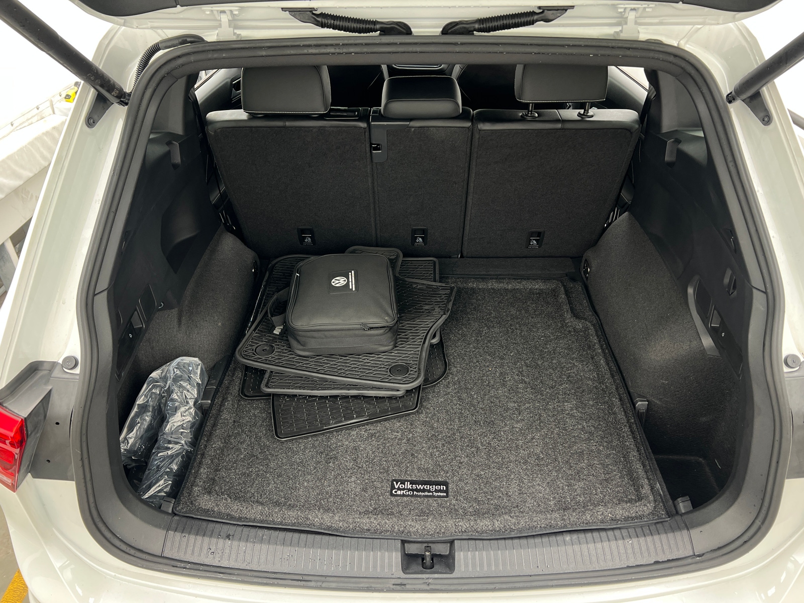 Thumbnail: 2024 Volkswagen Tiguan - 6