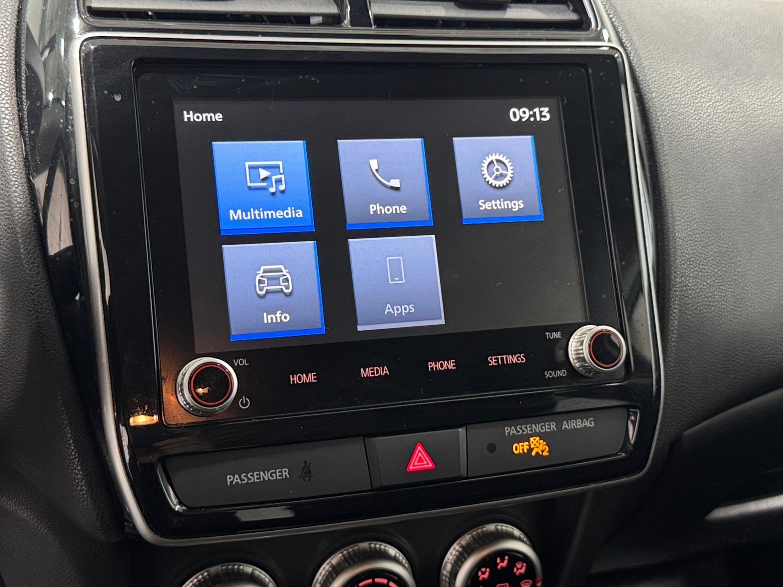 Thumbnail: 2023 Mitsubishi Outlander Sport - 4