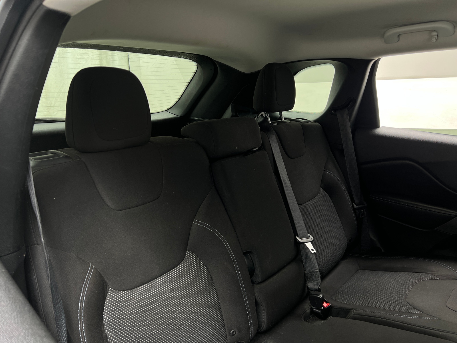 Thumbnail: 2019 Jeep Cherokee - 6