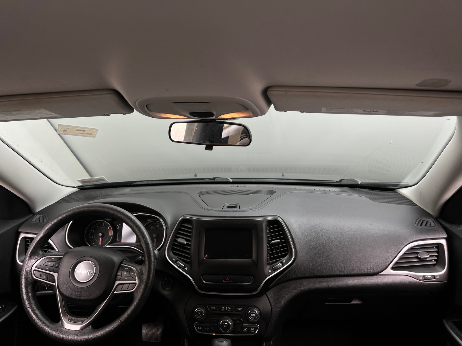 Thumbnail: 2019 Jeep Cherokee - 3