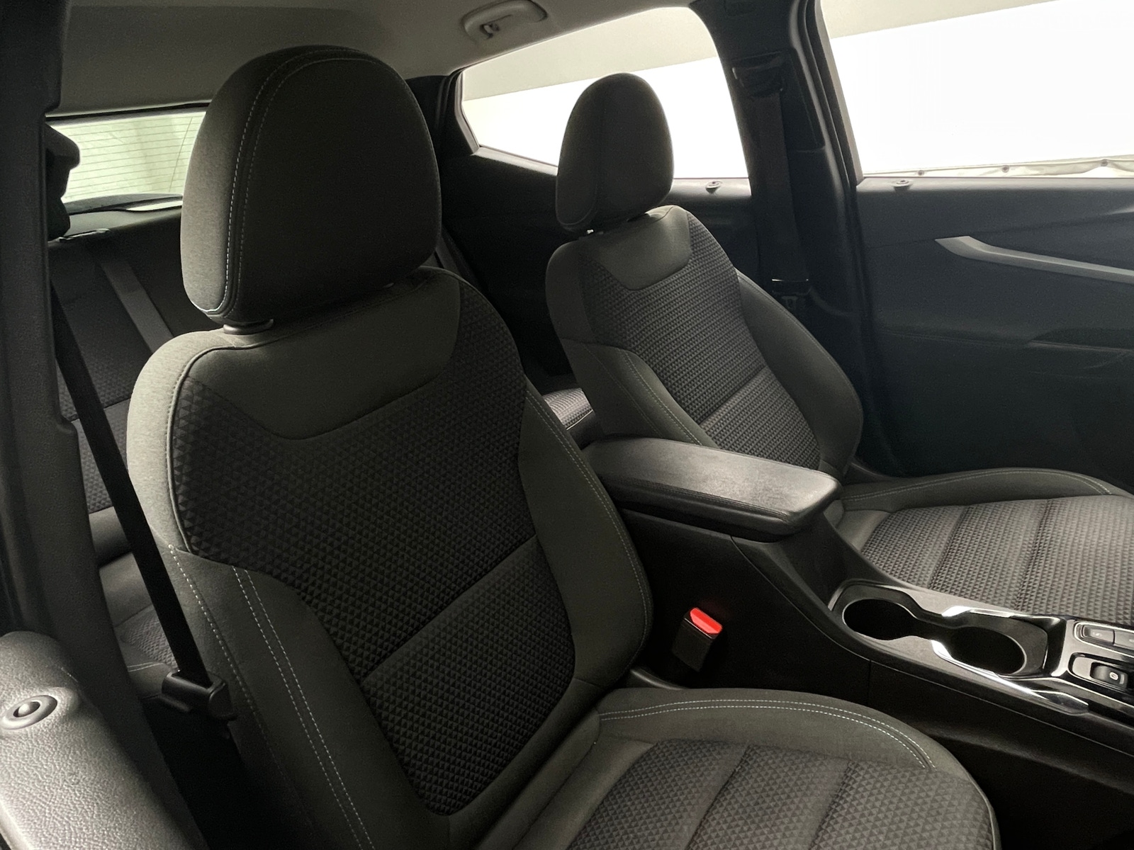 Thumbnail: 2023 Chevrolet Bolt EUV - 2