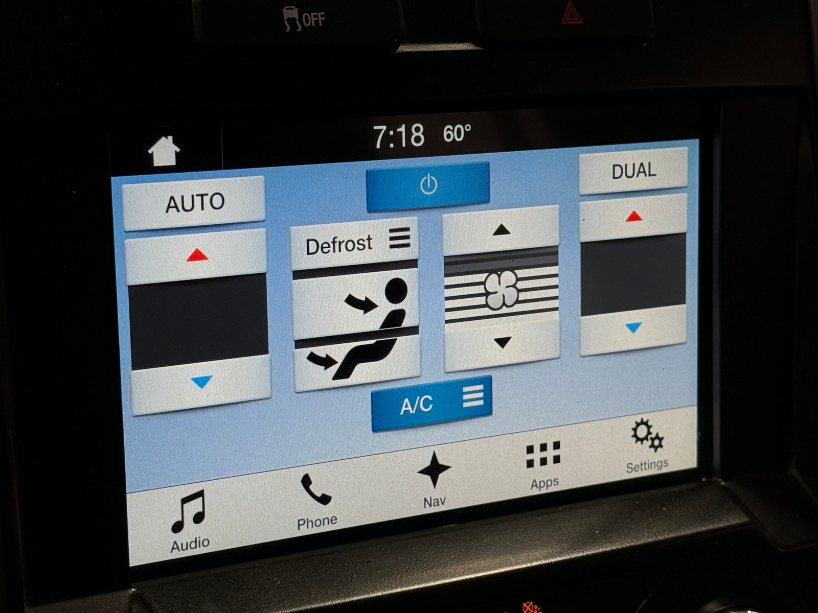 Thumbnail: 2016 Ford Econoline - 4