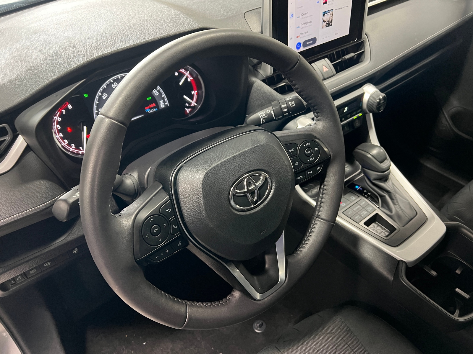 Thumbnail: 2025 Toyota RAV4 - 5