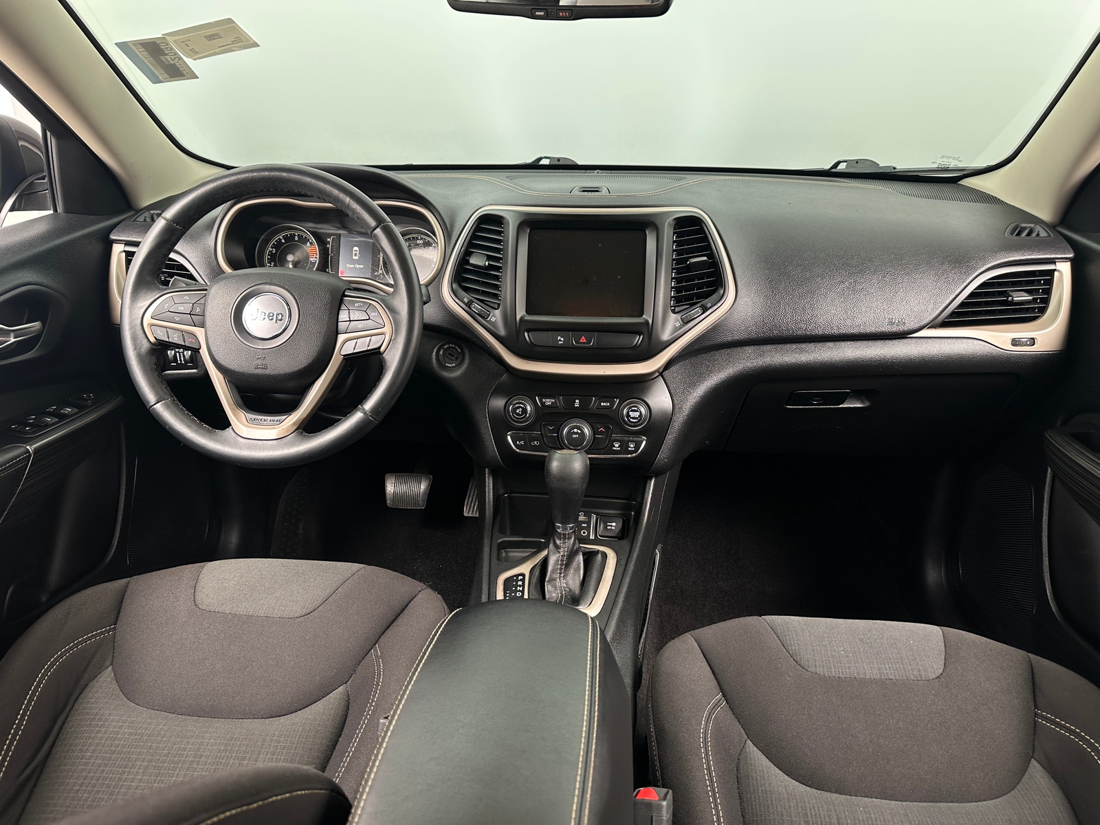 Thumbnail: 2017 Jeep Cherokee - 3