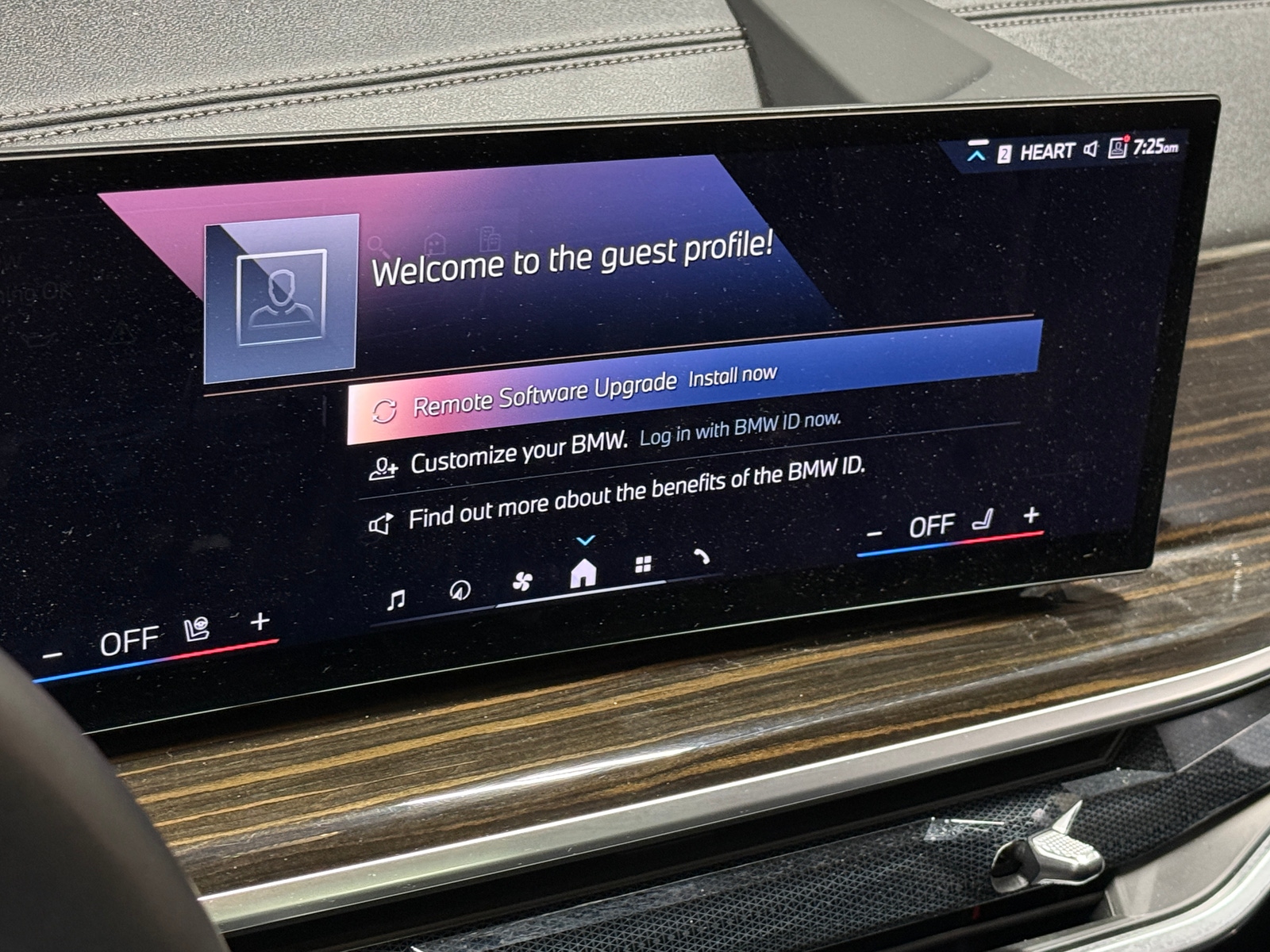 Thumbnail: 2024 BMW X7 - 3