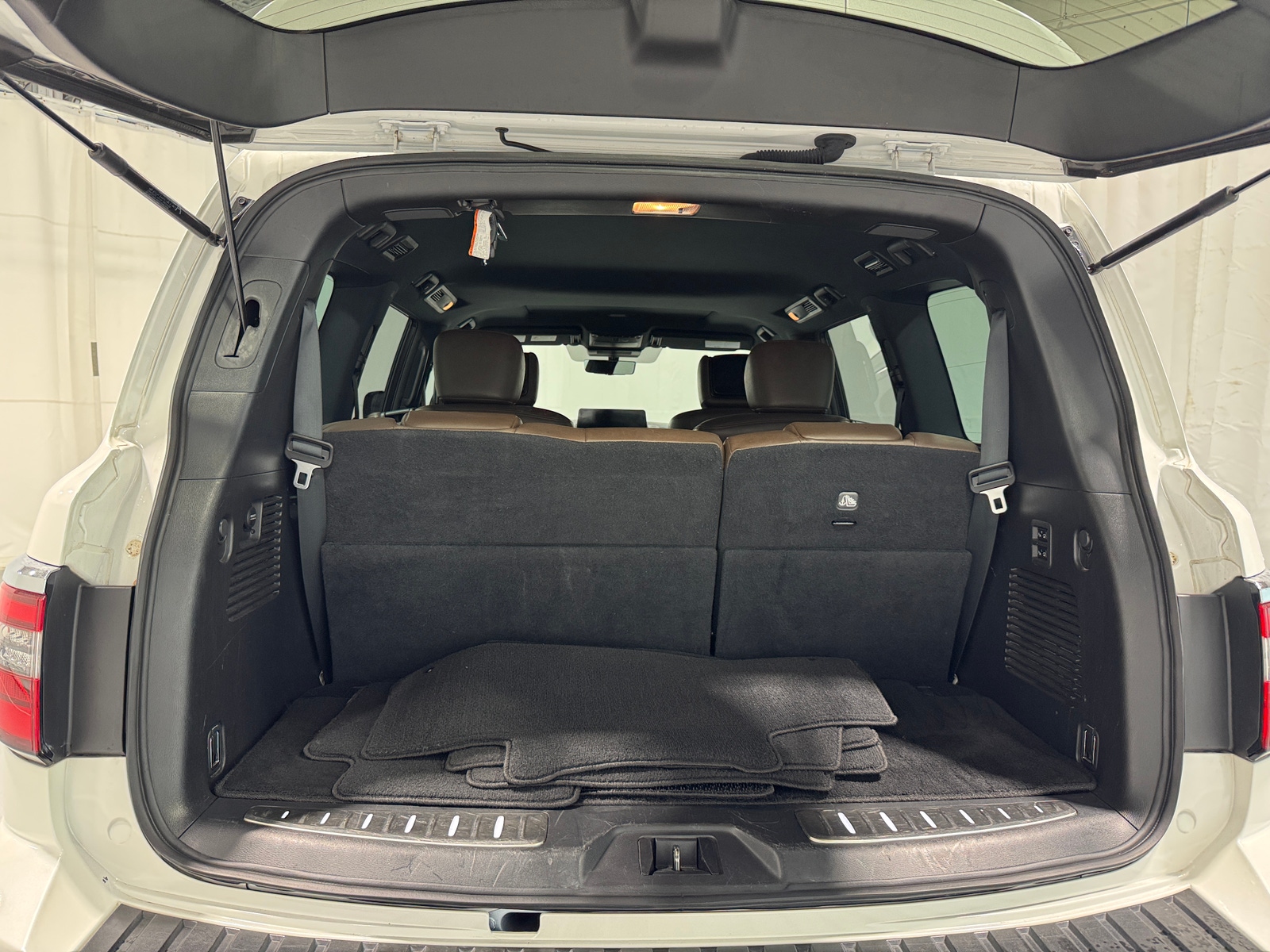 Thumbnail: 2022 Nissan Armada - 6