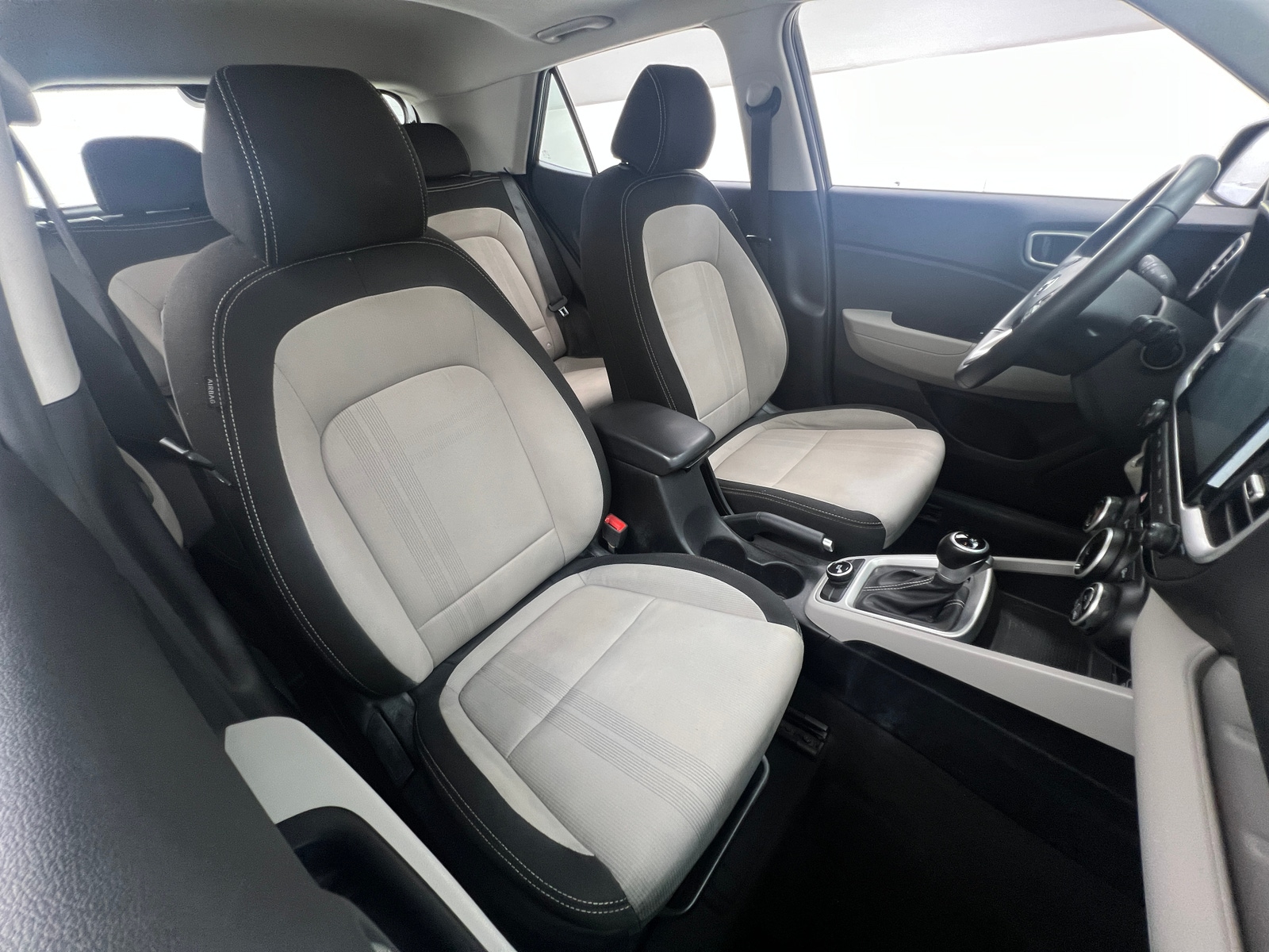 Thumbnail: 2024 Hyundai Venue - 2