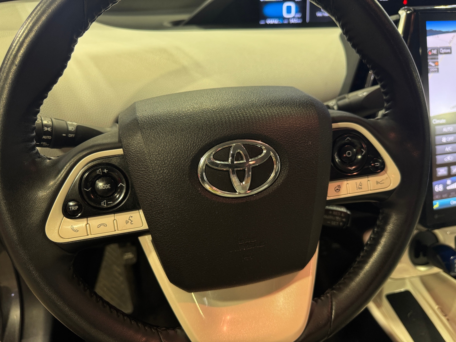 Thumbnail: 2018 Toyota Prius Prime - 4