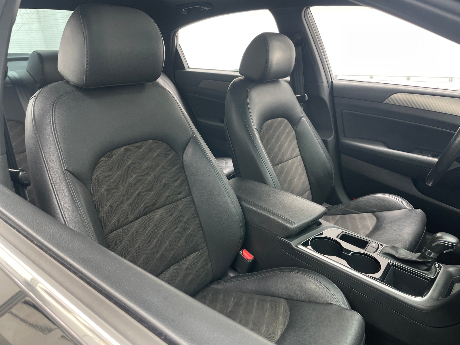 Thumbnail: 2019 Hyundai Sonata - 2