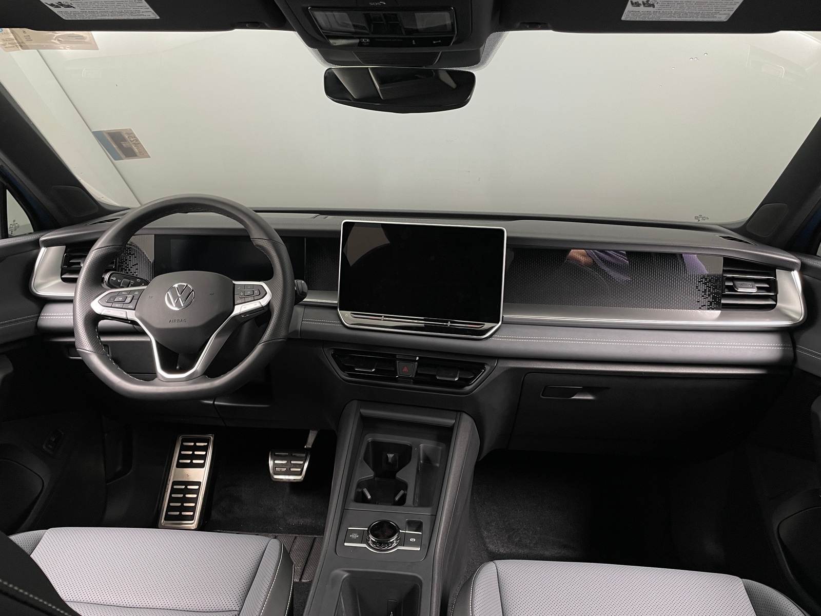 Thumbnail: 2025 Volkswagen Tiguan - 2