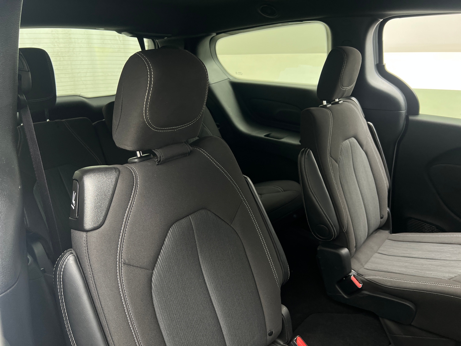 Thumbnail: 2024 Chrysler Pacifica - 6