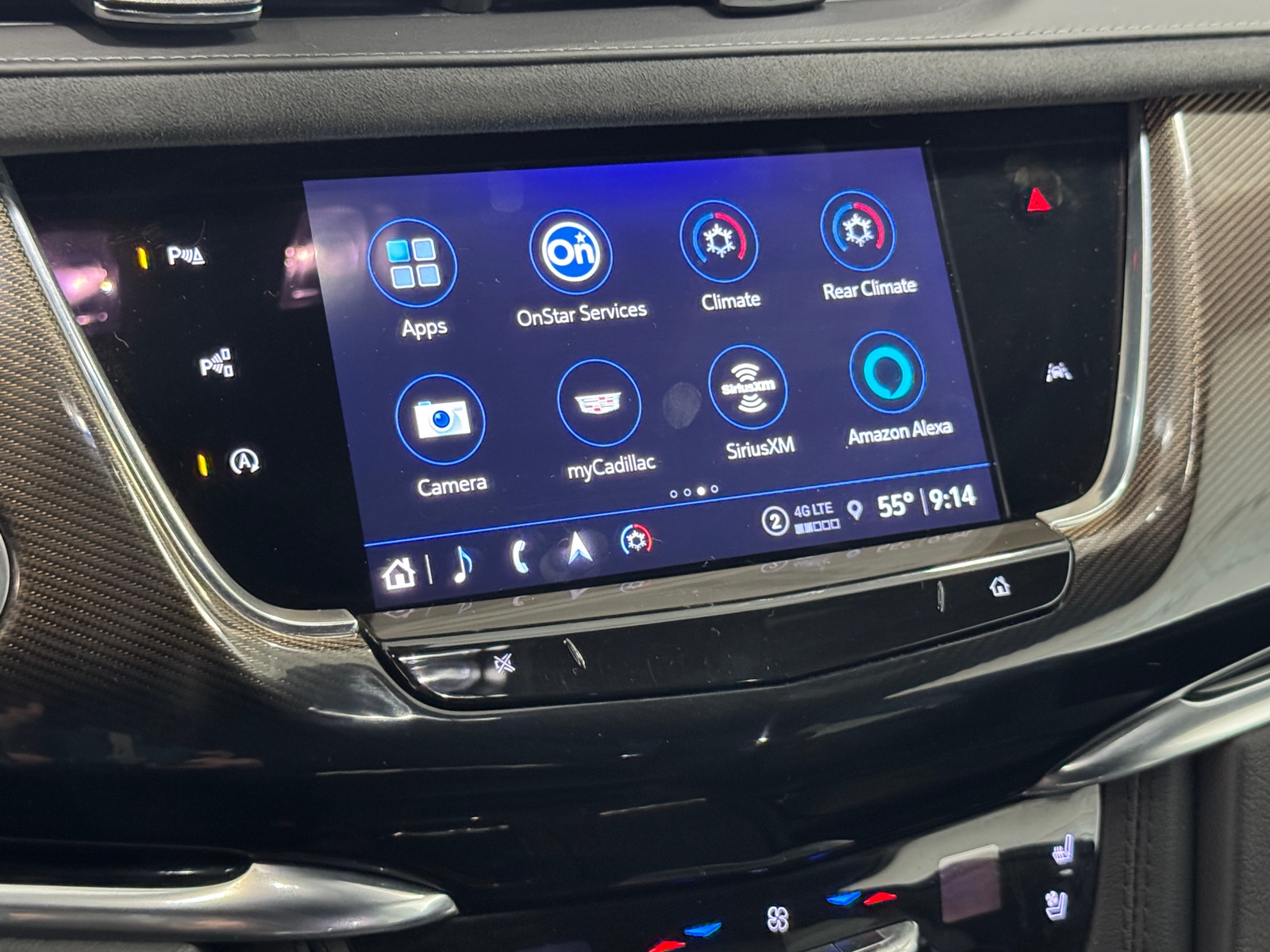 Thumbnail: 2023 Cadillac XT6 - 3