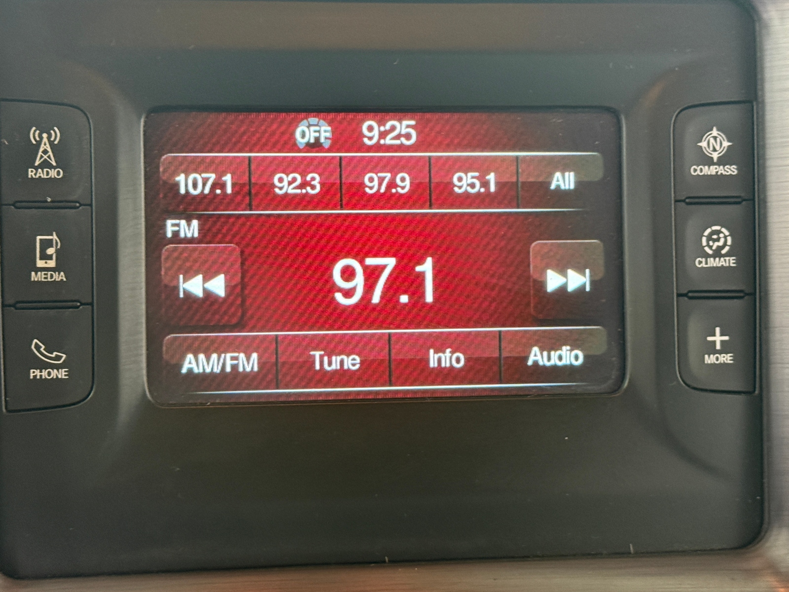 Thumbnail: 2016 Dodge Challenger - 4