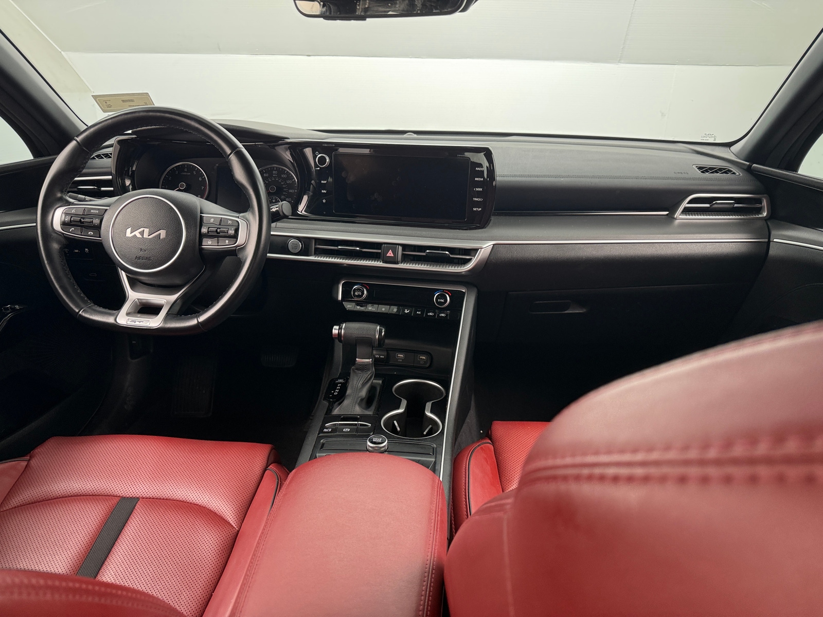 Thumbnail: 2023 Kia K5 - 2