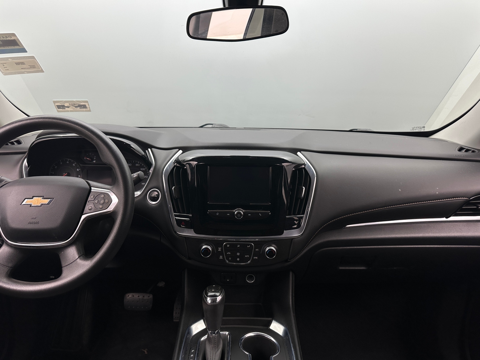 Thumbnail: 2018 Chevrolet Traverse - 3