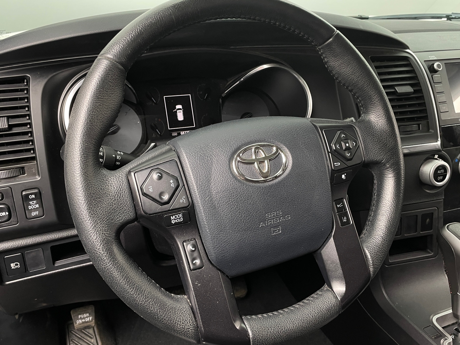 Thumbnail: 2020 Toyota Sequoia - 4