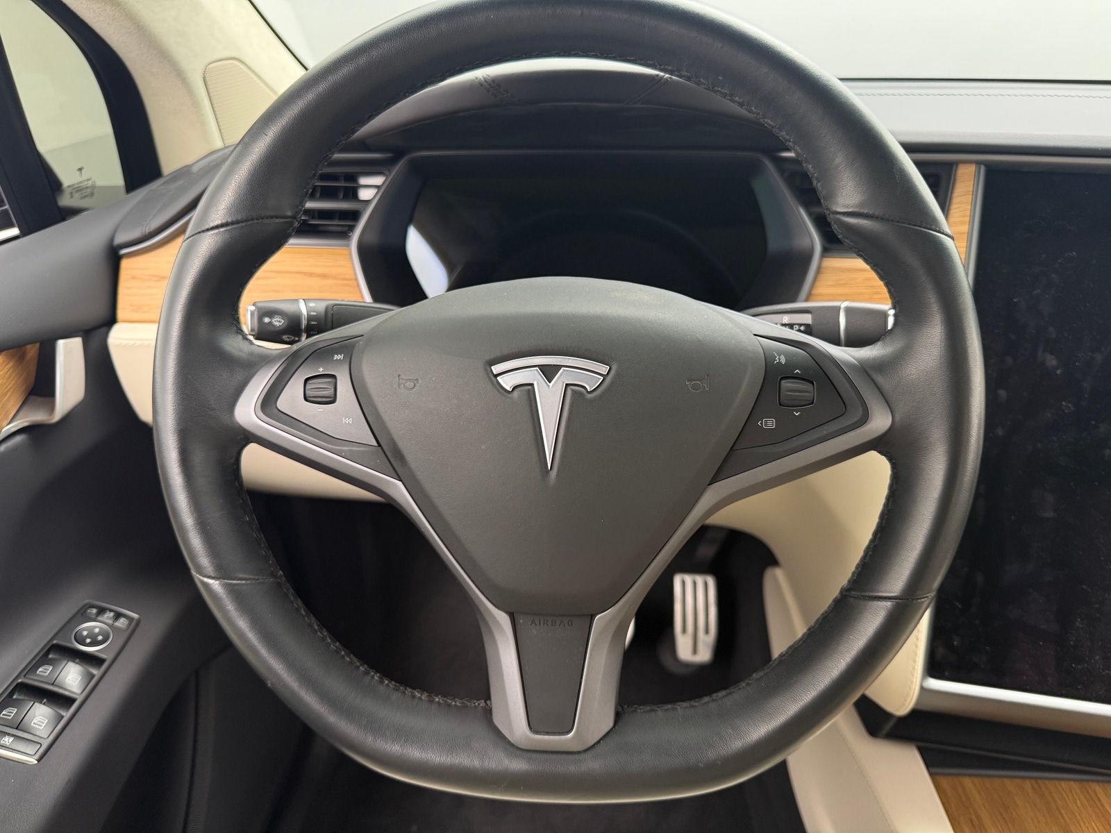Thumbnail: 2019 Tesla Model X - 3