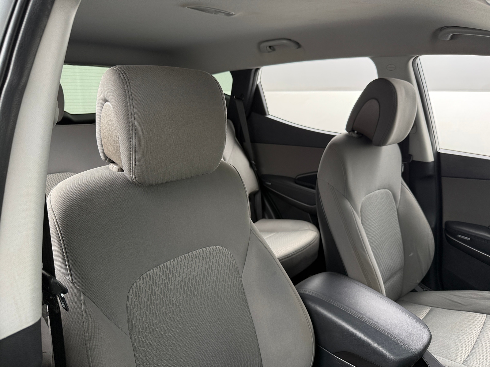 Thumbnail: 2017 Hyundai Santa Fe - 2