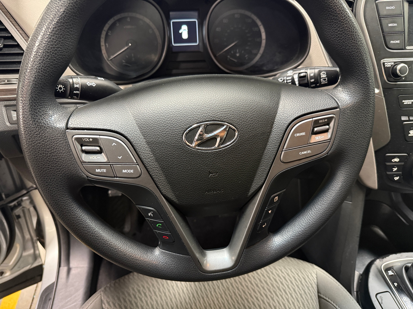 Thumbnail: 2017 Hyundai Santa Fe - 5