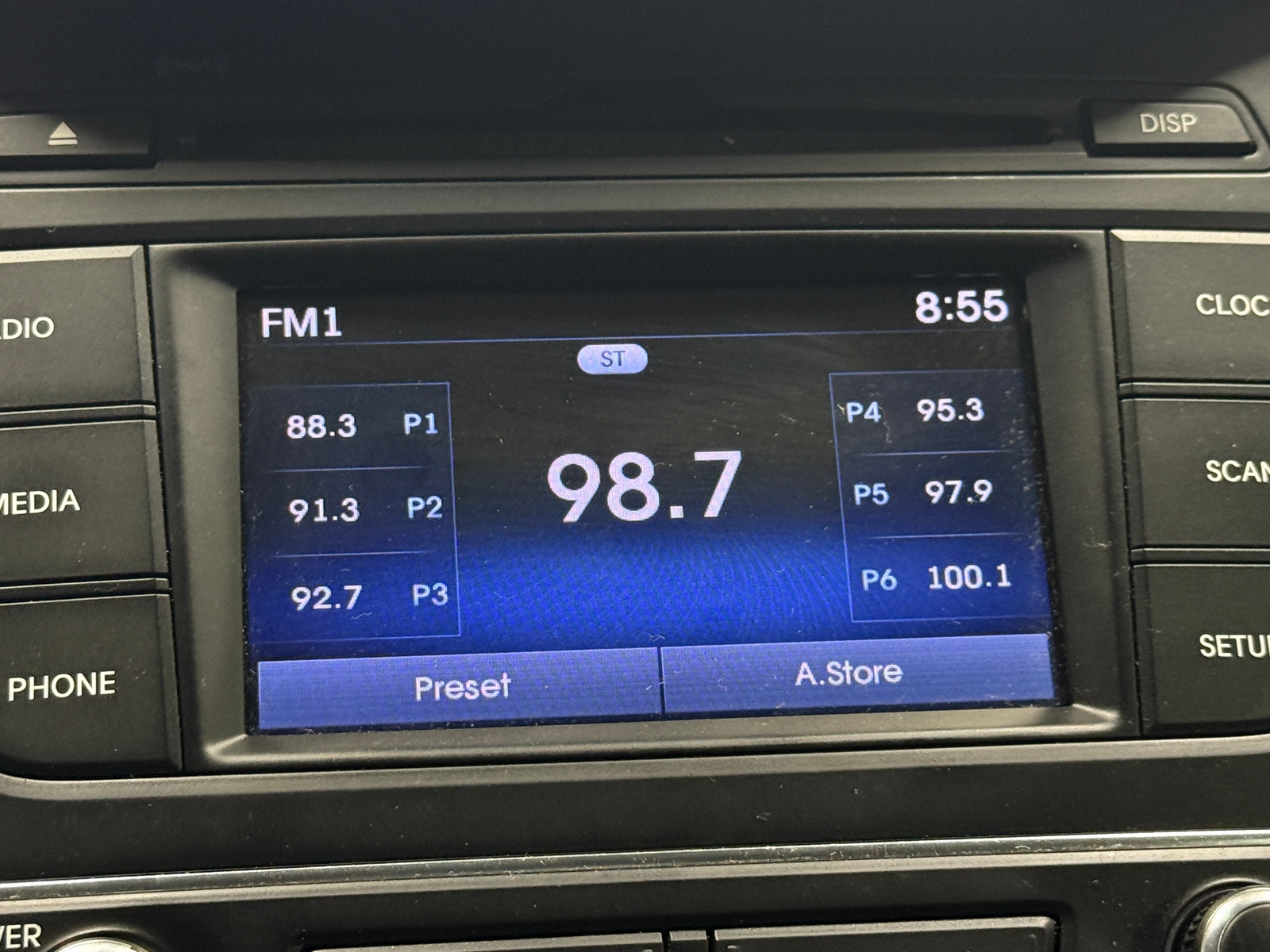 Thumbnail: 2017 Hyundai Santa Fe - 4