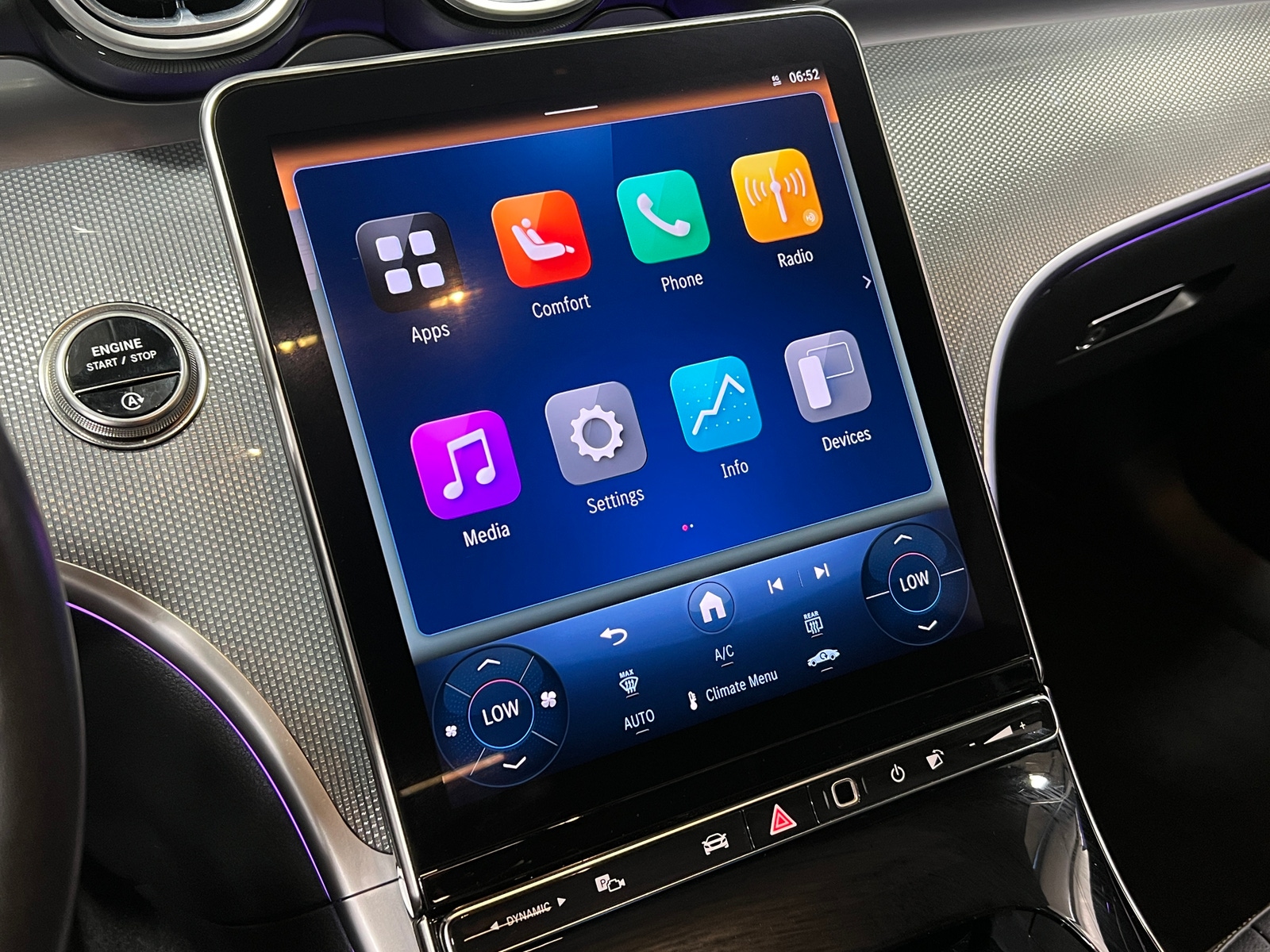 Thumbnail: 2025 Mercedes-Benz CLE - 3