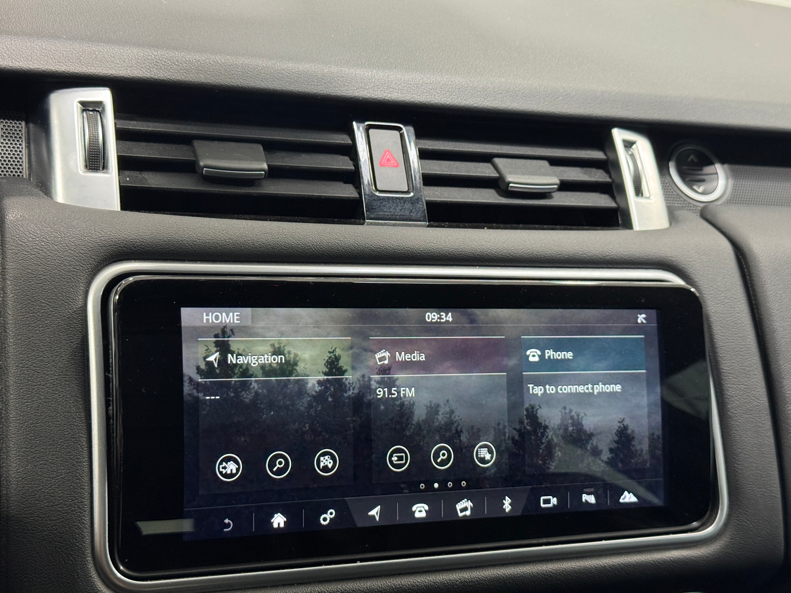 Thumbnail: 2019 Land Rover Range Rover Sport - 3