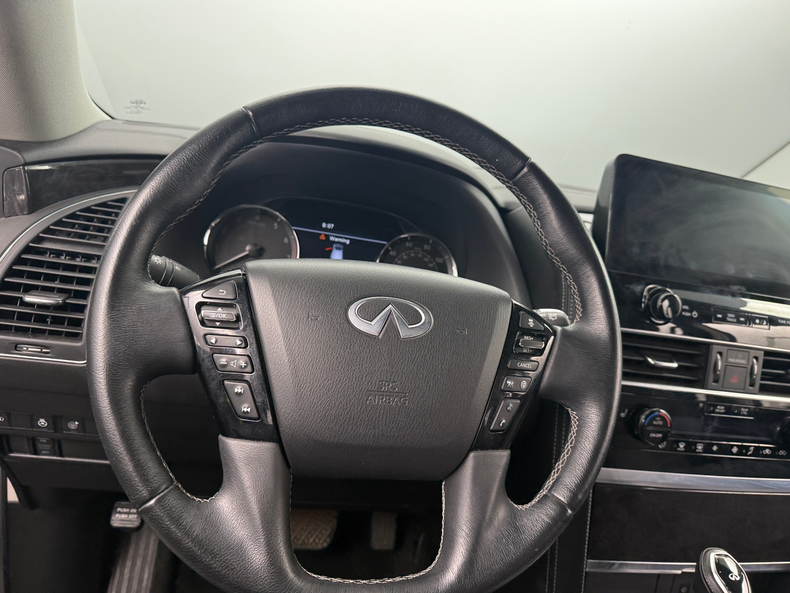 Thumbnail: 2023 INFINITI QX80 - 4