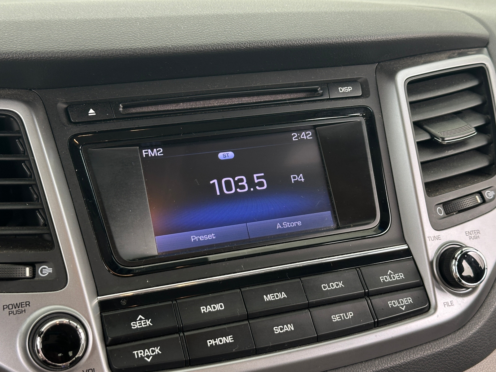 Thumbnail: 2018 Hyundai Tucson - 4