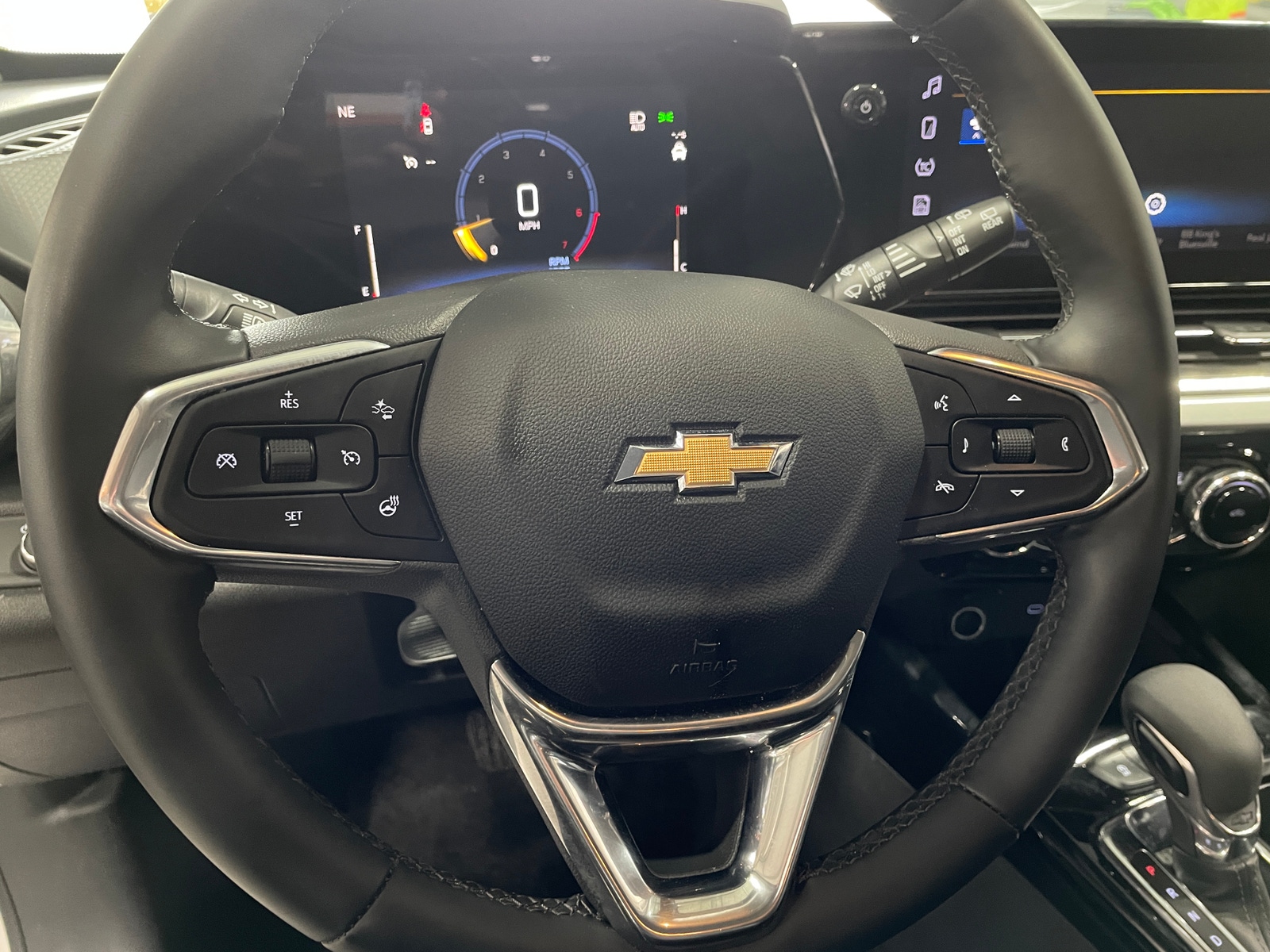 Thumbnail: 2025 Chevrolet Trax - 5