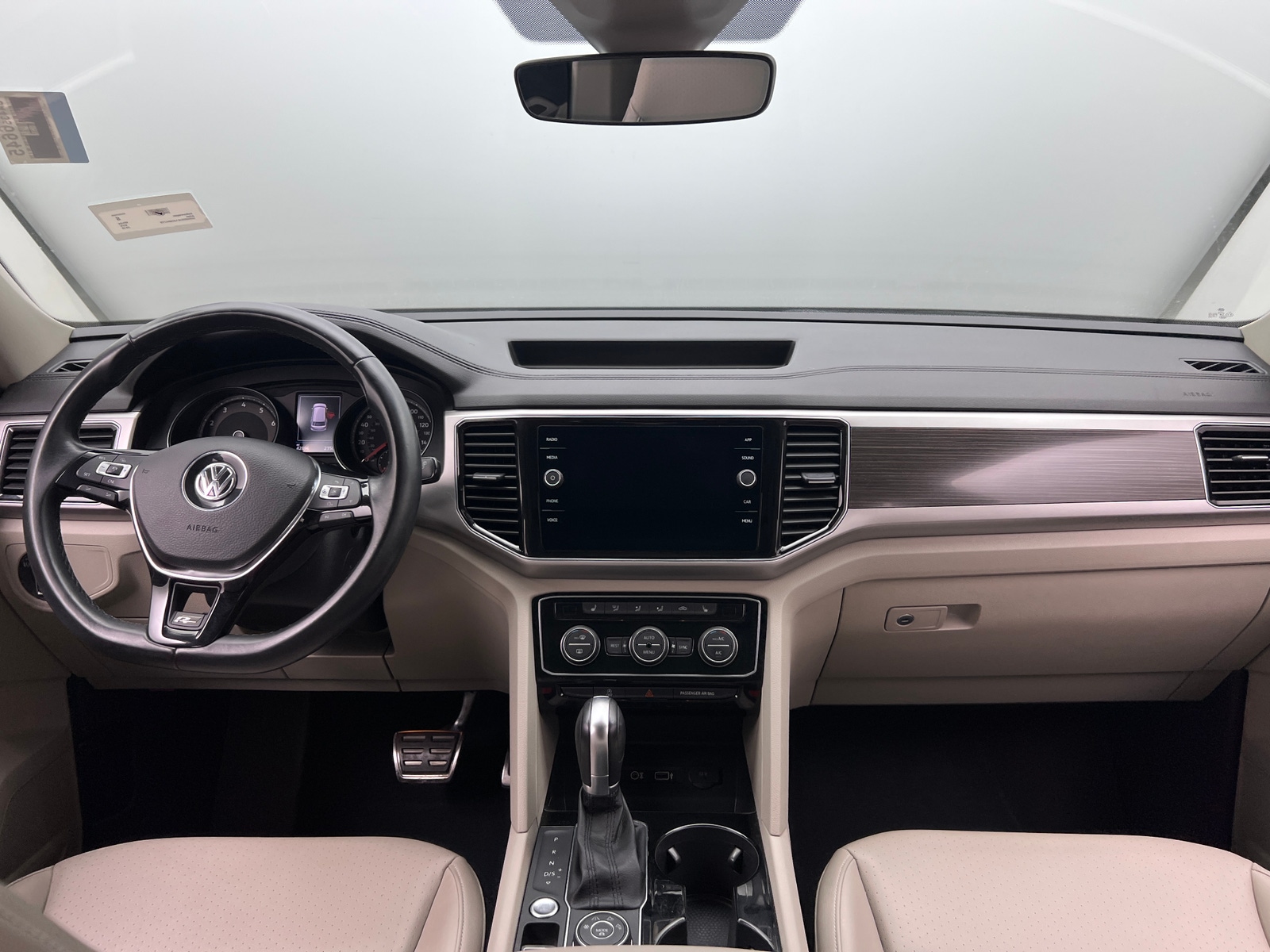 Thumbnail: 2018 Volkswagen Atlas - 2