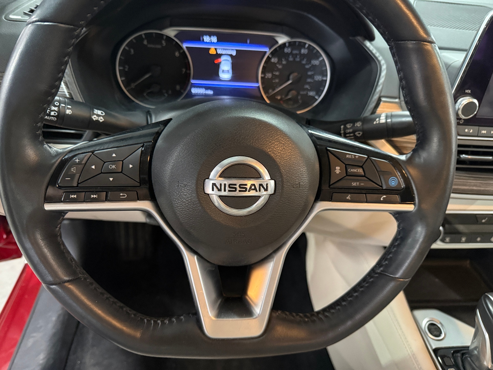 Thumbnail: 2019 Nissan Altima - 4